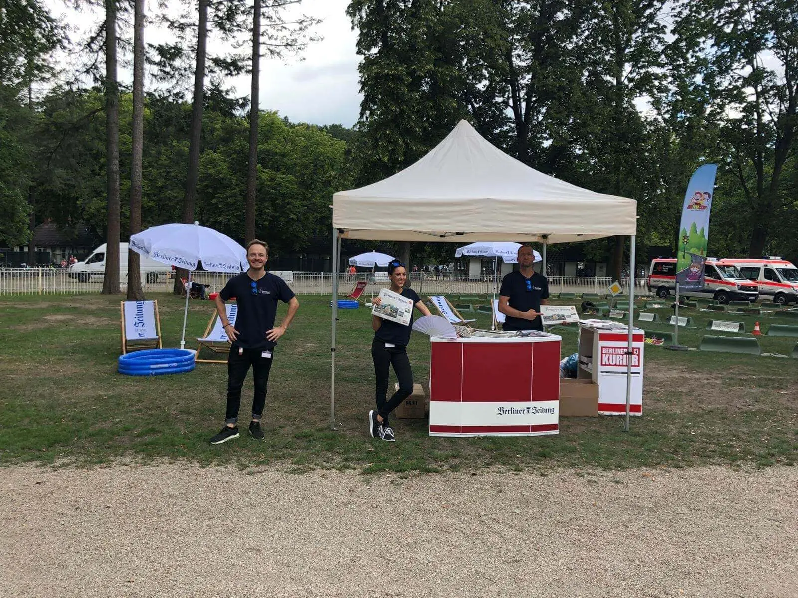 Aktionsfläche mit Pavillon auf dem Gelände der Rennbahn